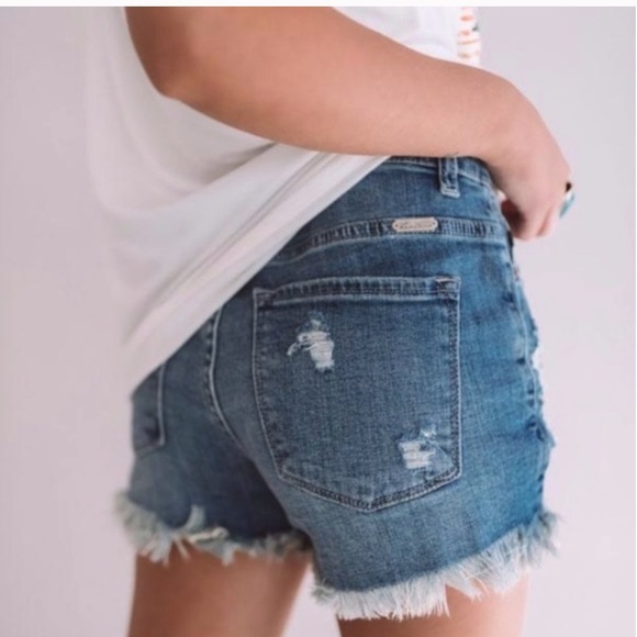 🇺🇸SALE🇺🇸KANCAN Distressed denim shorts frayed - Picture 4 of 11